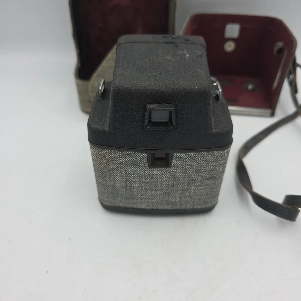 BELL & HOWELL ELECTRIC EYE 127 FILM CAMERA WITH ORIGINAL CASE VINTAGE Untested